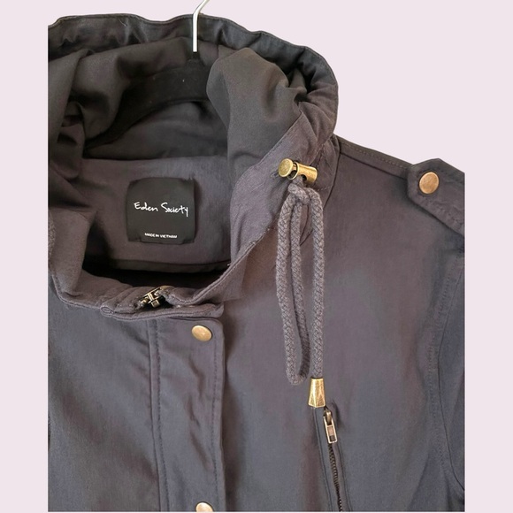 Women’s Cargo Jacket with Hood - Picture 7 of 15